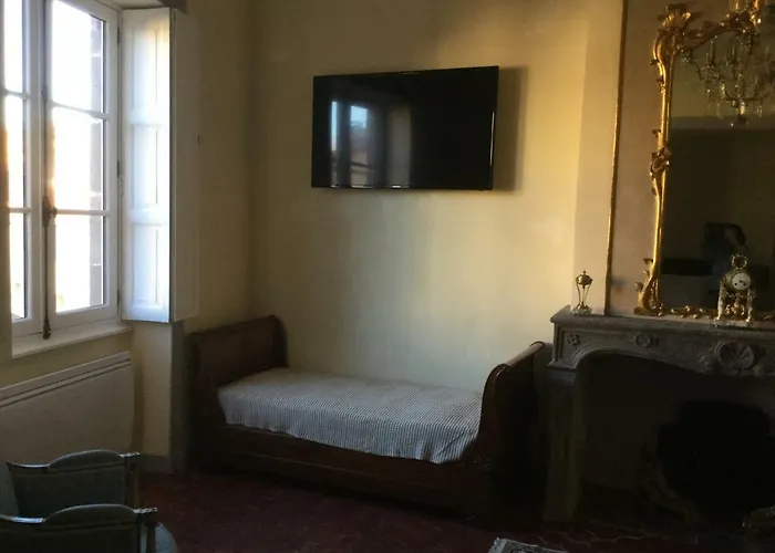 Guest house Manoir D'aubeterre 4*